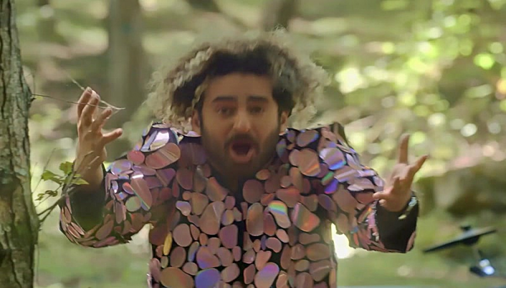 Dev ve Ay Alınlı - Sezon 1 B&ouml;l&uuml;m 2