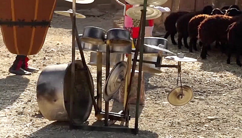 Yastıklar - Sezon 1 B&ouml;l&uuml;m 6