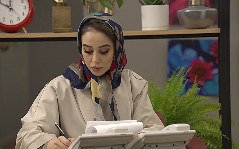 Sıradan İnsanlar - Sezon 1 B&ouml;l&uuml;m 4: Kırmızı S&uuml;rpriz